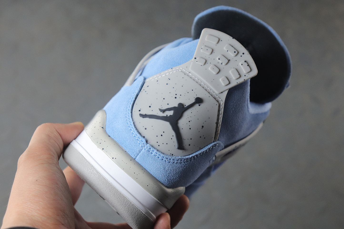 Air Jordan 4 University Blue