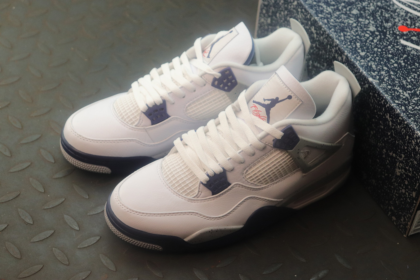 Air Jordan 4 Retro Midnight Navy